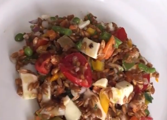 Farro all’insalata (Video ricetta)