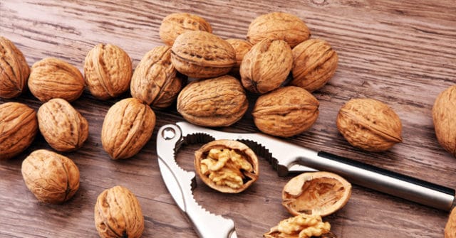 frutta secca noci