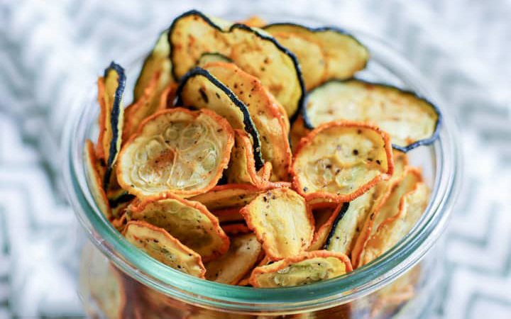 Chips di zucchine senza uova