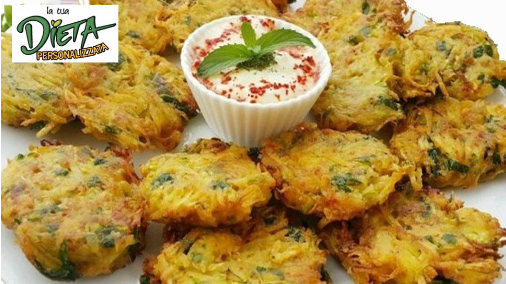 Le frittelle di zucchine al forno, la ricetta facile e veloce che ha solo 200 Kcal!