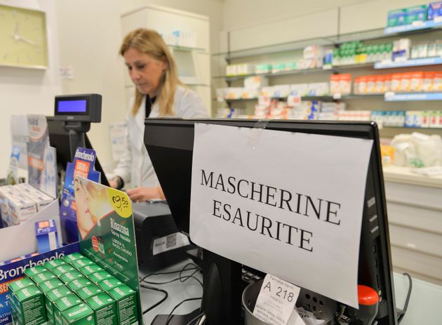 Coronavirus. mascherine e disinfettanti finiti