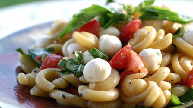 La pasta fredda o riscaldata fa dimagrire