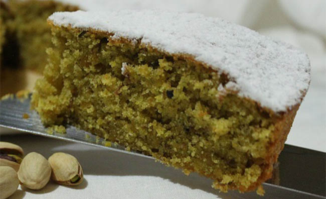 La torta al pistacchio senza burro: buonissima, veloce e con poche calorie!