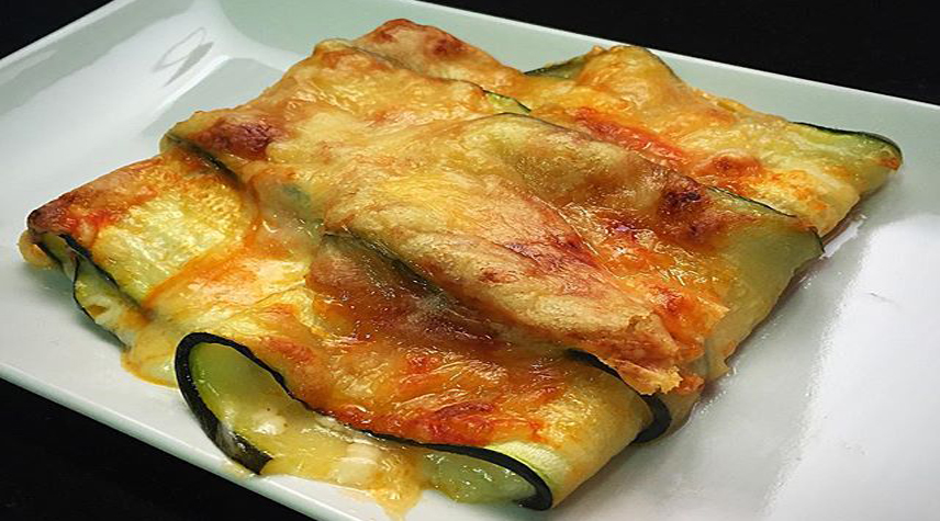 I cannelloni di zucchine, un primo piatto super goloso, salutare e dietetico che ha solo 180 calorie!
