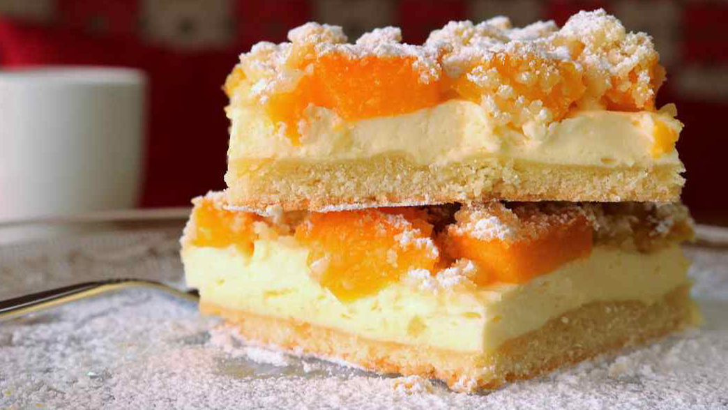 Sbriciolata di ricotta e albicocche