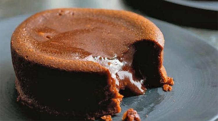 Il budino al cioccolato cremosissimo, veloce e dietetico. Ha solo 70 calorie!