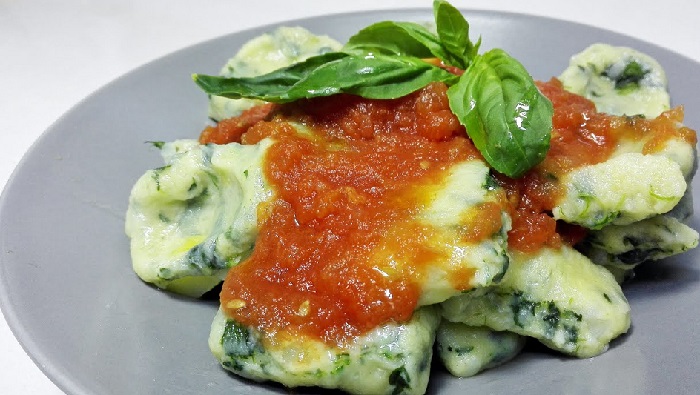 Gnocchi con spinaci