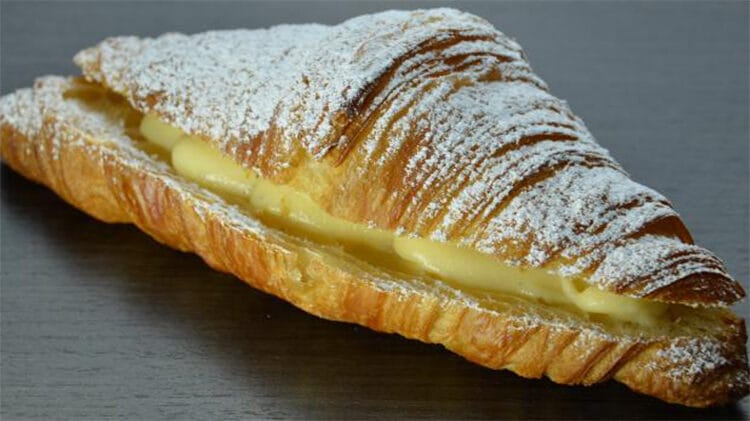 Cornetti senza burro come quelli del bar, la ricetta facile e gustosa con sole 180 calorie!