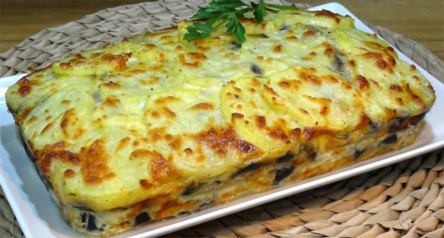 Torta di patate, melanzane, prosciutto e formaggio