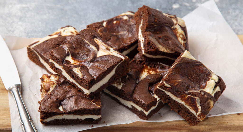 Brownies al cioccolato e crema, una delizia per i più golosi e con sole 170 calorie!