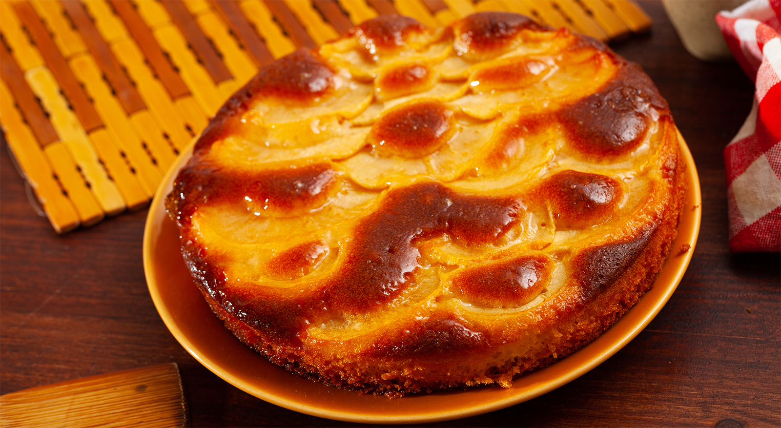 Torta di mele, arance e yogurt