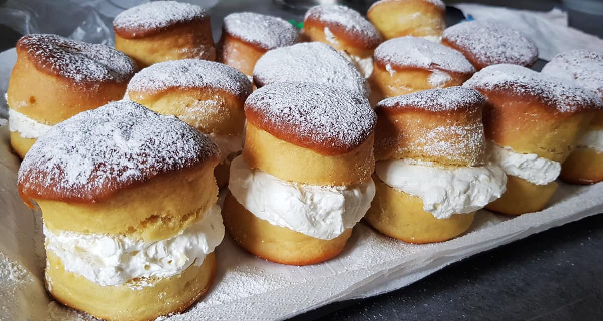 Nuvole con crema di latte