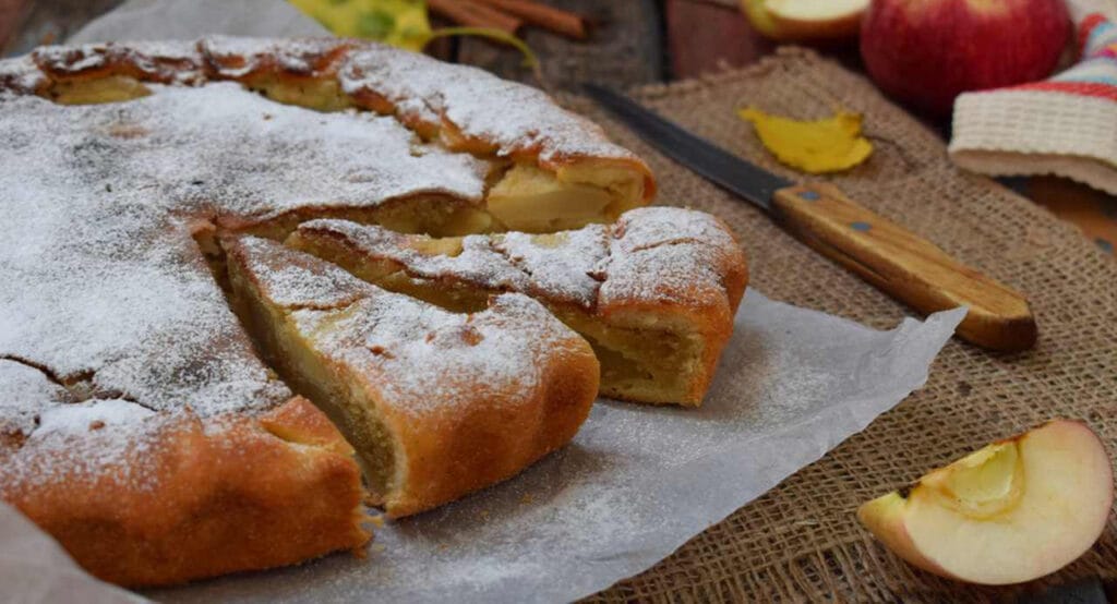 Torta di mele bassa light, ancora più buona di quella classica. Solo 160 Kcal!