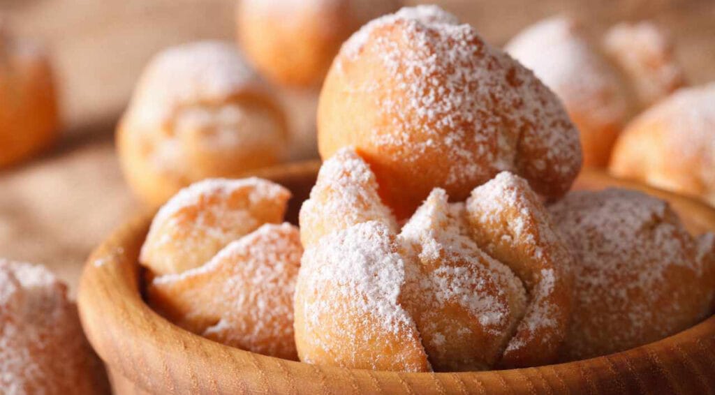 Le castagnole alla ricotta e rum, un dolce sfizioso per Carnevale. Solo 50 Kcal!