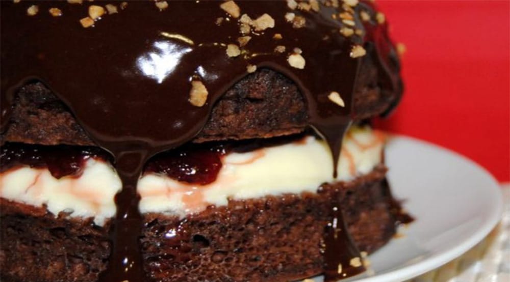 Torta al cioccolato 1×2 light, senza bilancia e pronta in appena 5 minuti. Solo 180 Kcal!