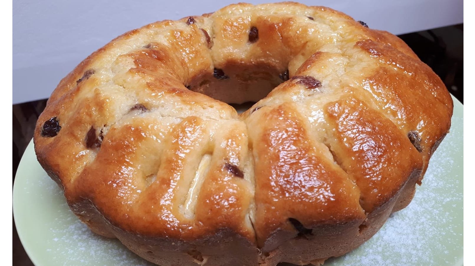 Torta di mele e uvetta senza burro e latte