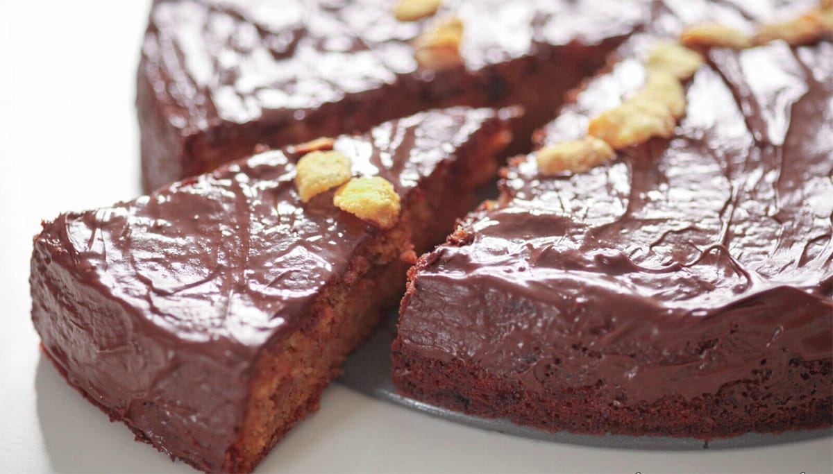 Torta al cioccolato senza farina, burro e latte