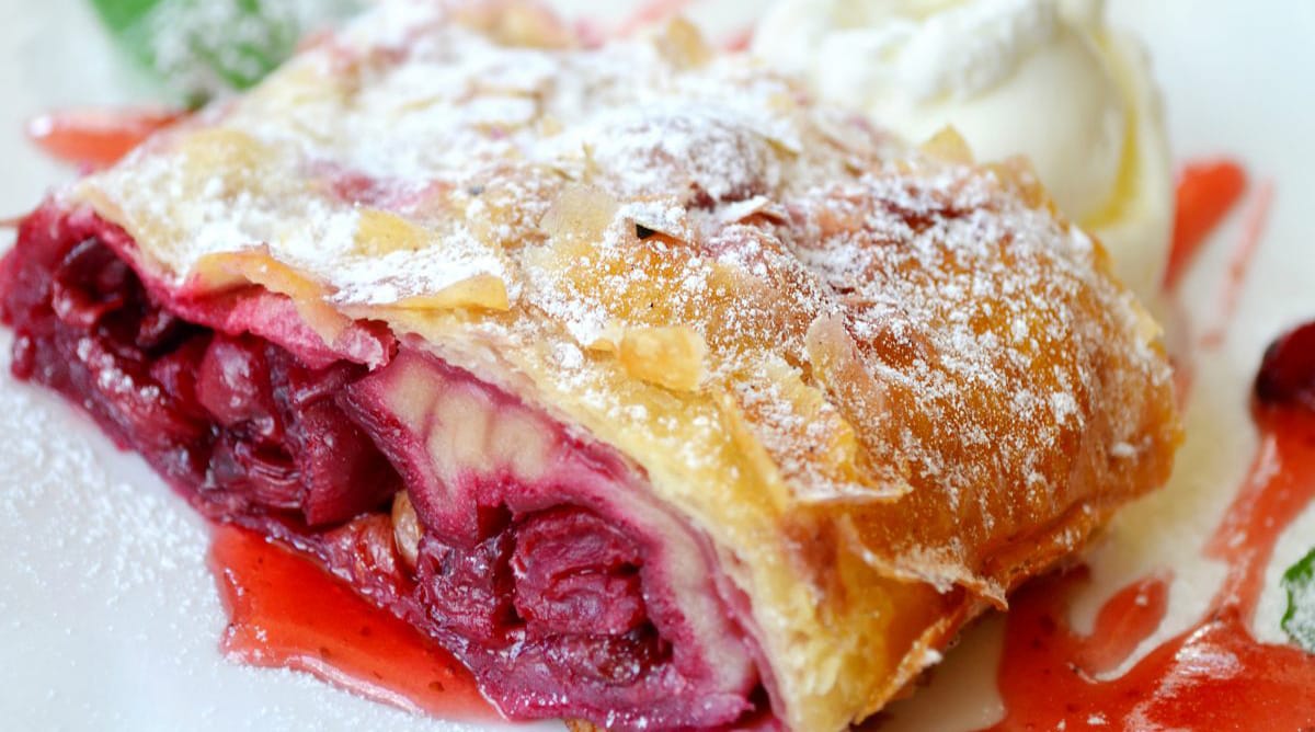 Strudel di crema e ciliegie light