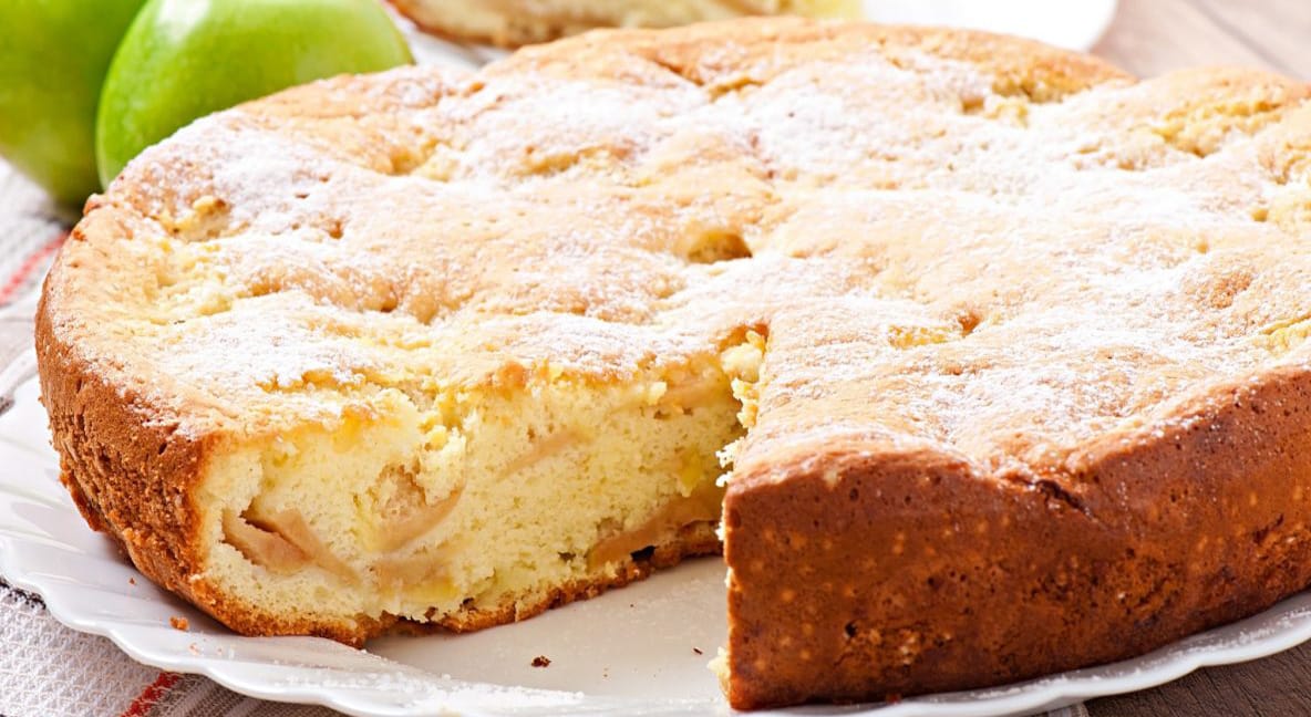 La torta di mele light tutta nel frullatore