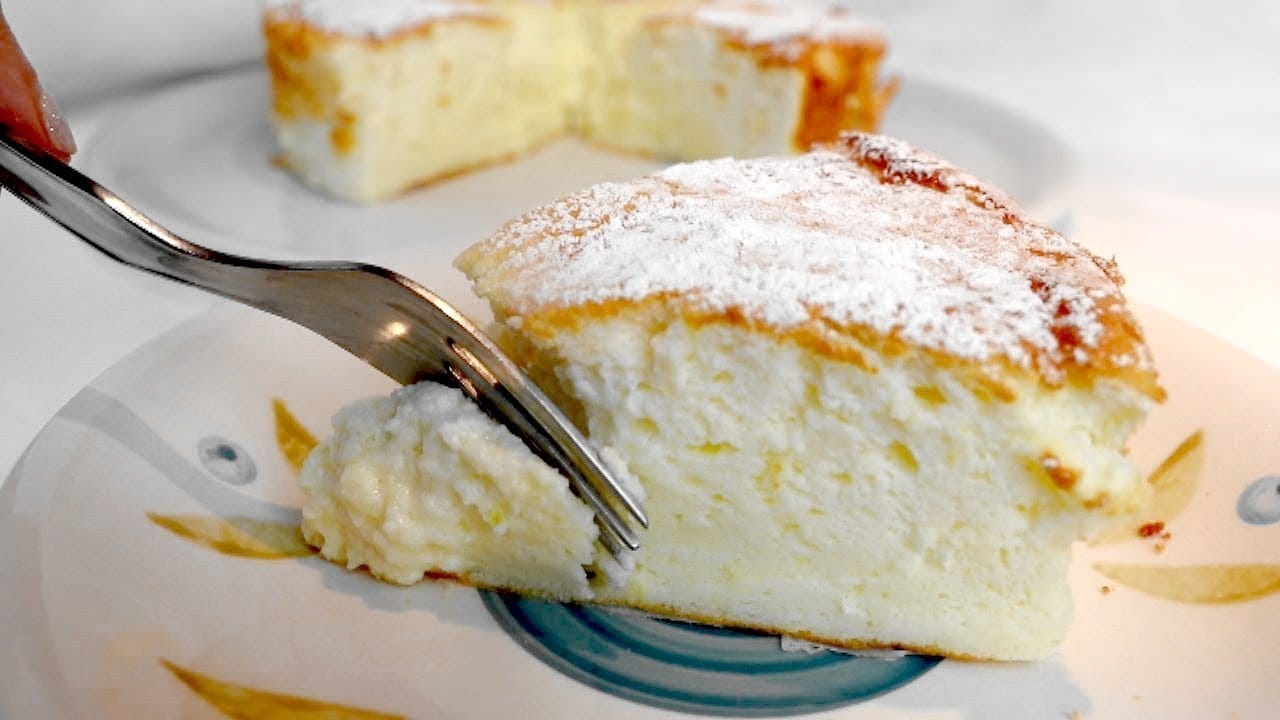 Torta cremosa allo yogurt