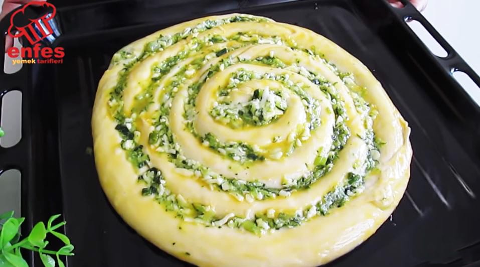 La torta di zucchine salata, una ricetta gustosa e sfiziosa che piacerà a tutti.