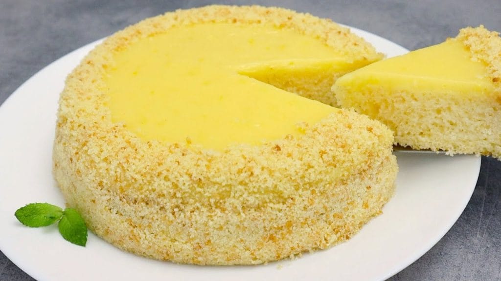 La torta al limone semifredda, cremosa e soffice da sciogliersi in bocca. Solo 180 Kcal!