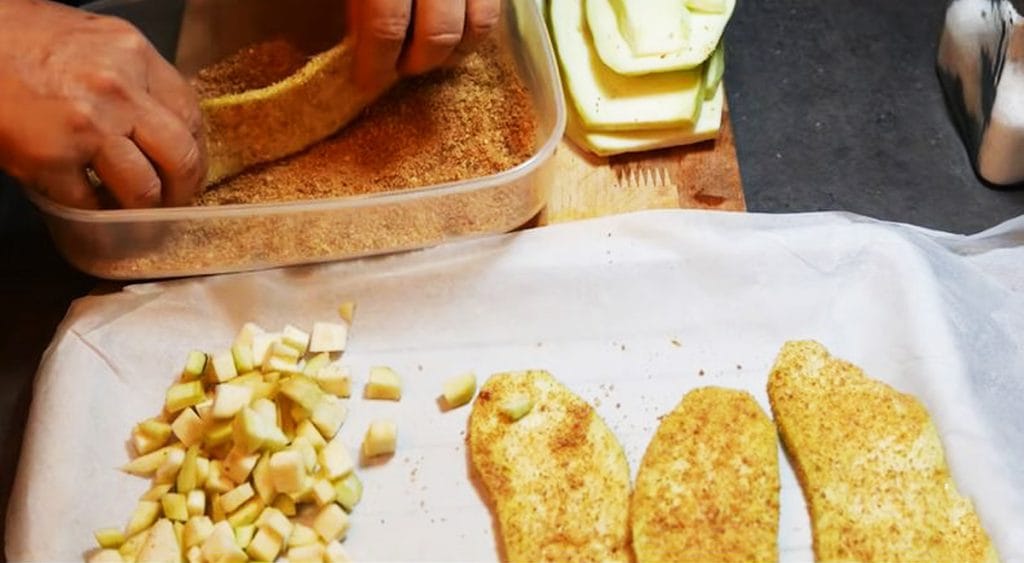 Melanzane impanate senza uova che sembrano fritte, ma sono al forno. Solo 95 Kcal!