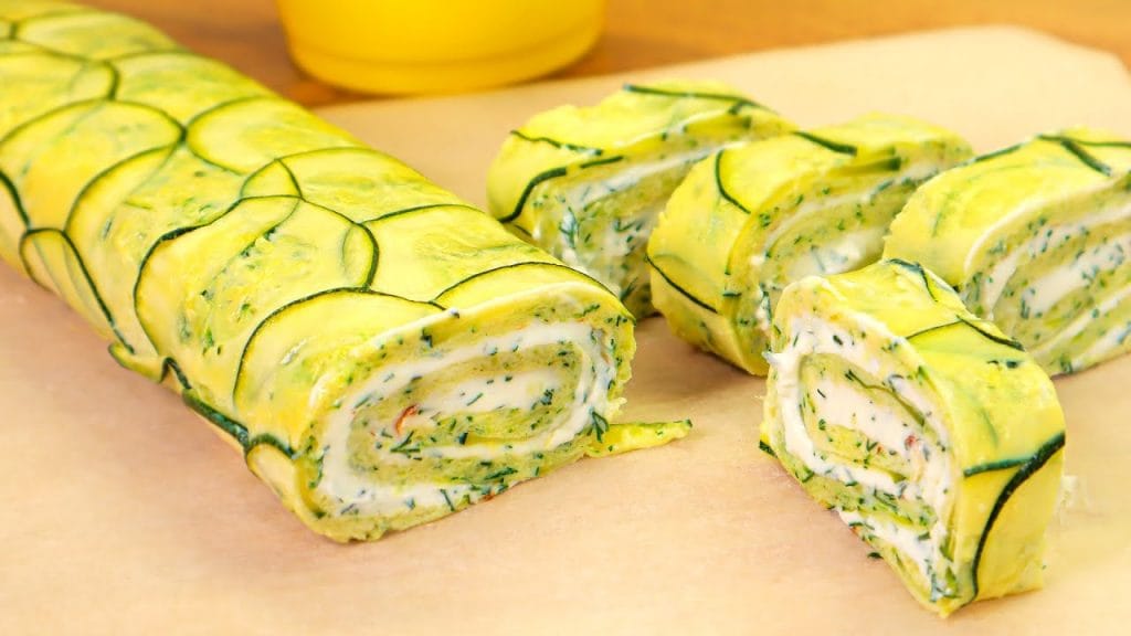 Il rotolo di zucchine con poche calorie, così morbido che si scioglie in bocca. Solo 150 Kcal!