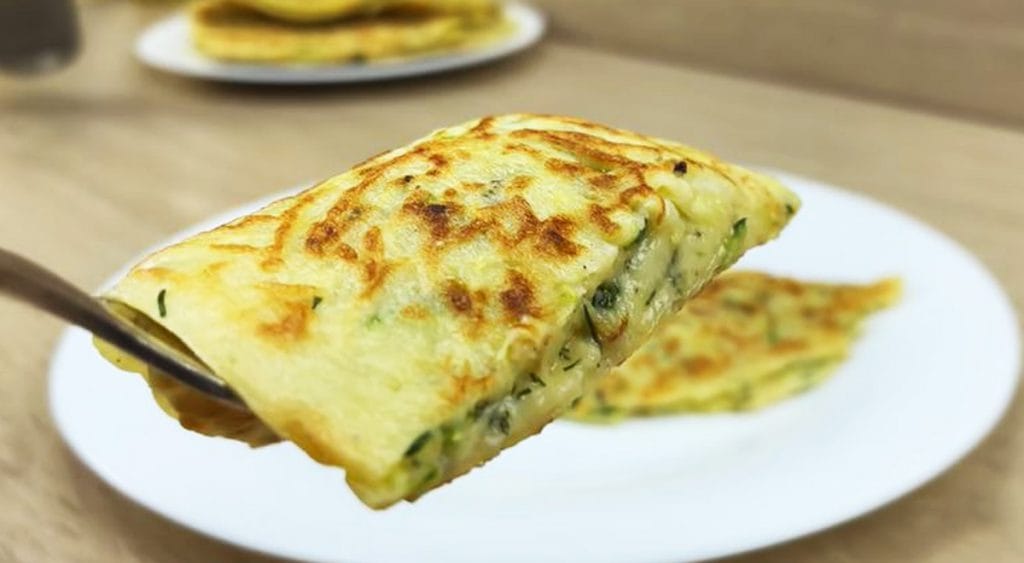 Crepes? Si, ma di zucchine, aggiungetele nell’impasto e cuocete in padella. Solo 115 a crepes!