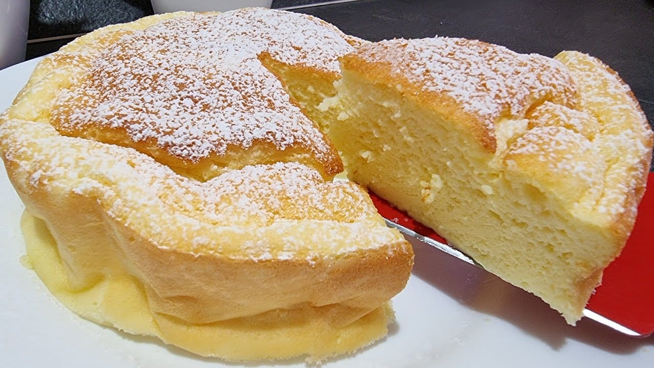 Torta cremosa allo yogurt