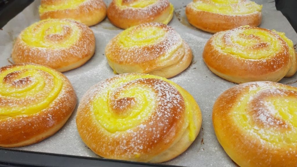 Brioche alla crema, super soffici come quelle del bar, ma dietetiche. Solo 200 Kcal!