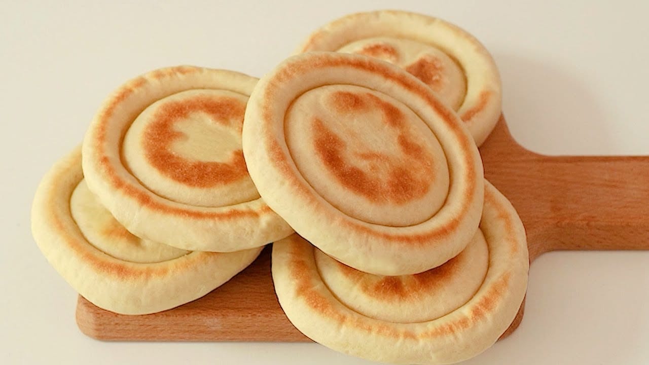 Schiacciatine di pane in padella