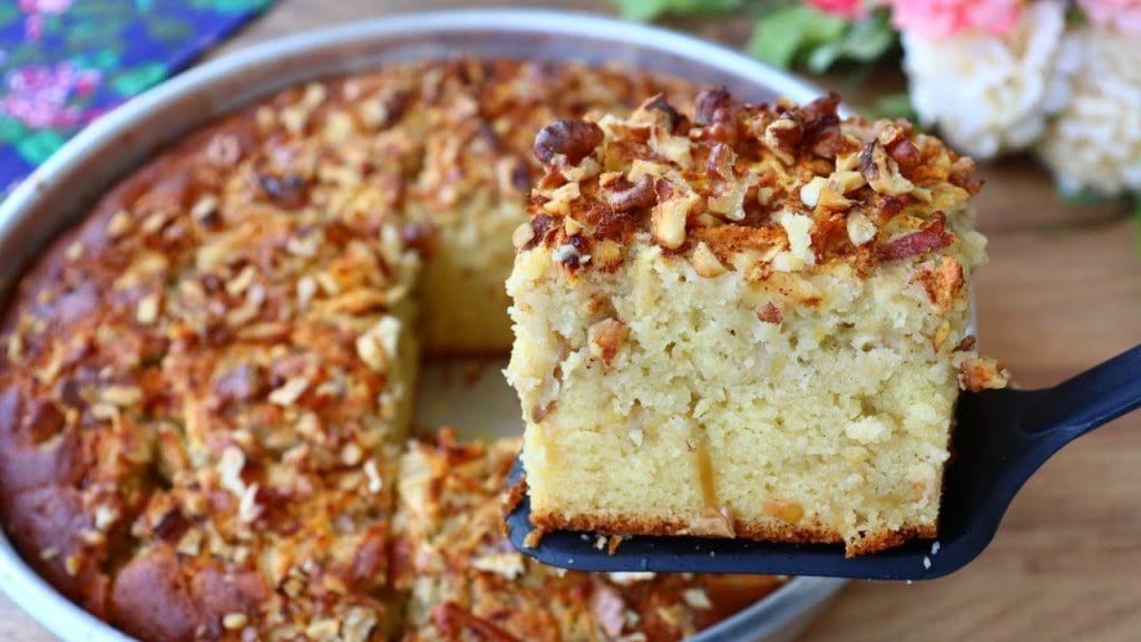 Yogurt, mele e noci, la torta d’autunno della nonna senza grassi. Solo 200 Kcal!