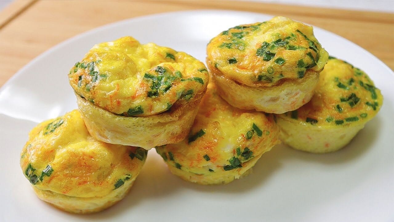 Muffin salati con pollo e verdure
