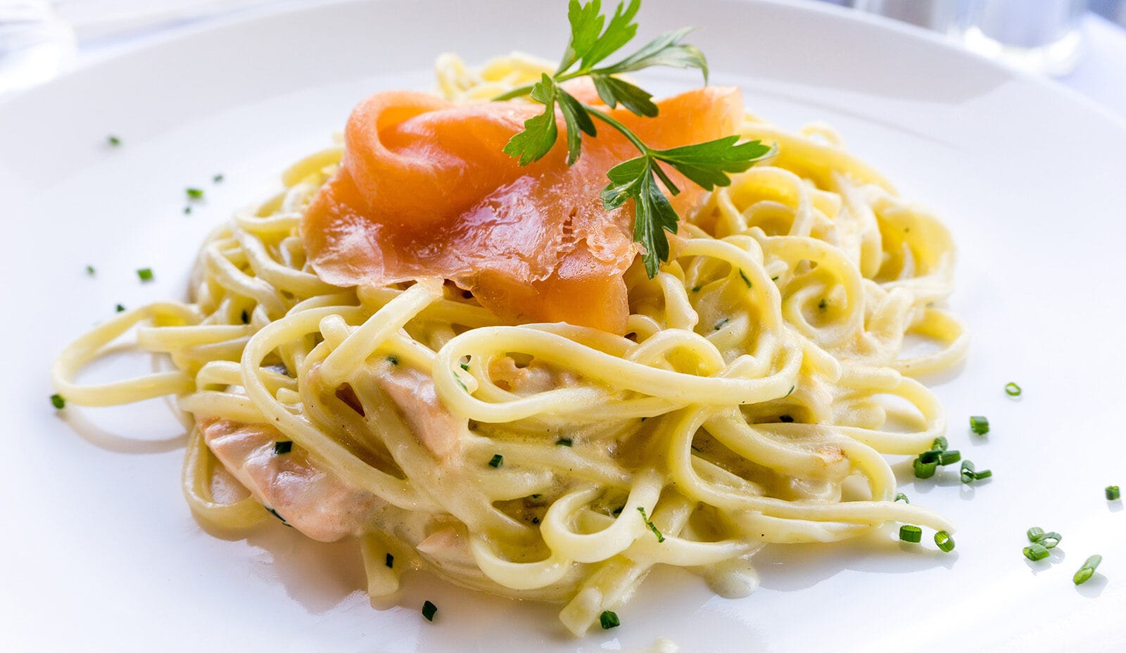 Pasta al salmone e crema di pistacchi