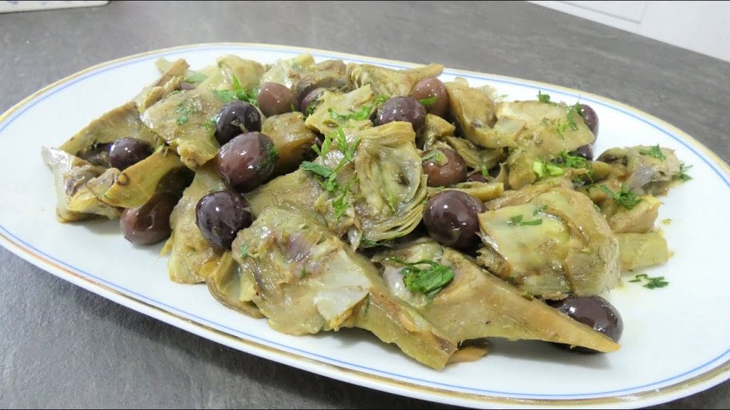 Carciofi affogati, il contorno saporito e buono con poche calorie. Solo 170 Kcal!