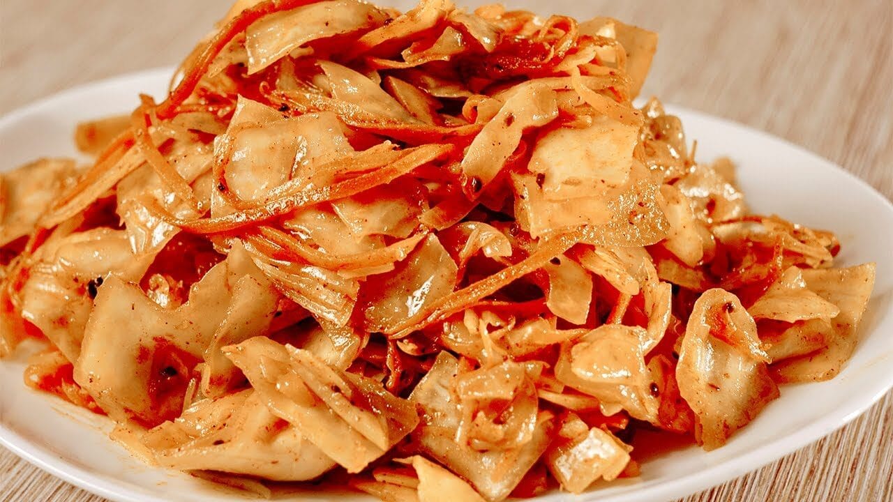 Insalata di cavolo cappuccio e carote