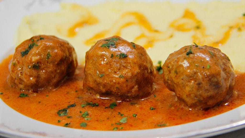 Polpette al sugo, così morbide che si sciolgono in bocca. Solo 70 Calorie!