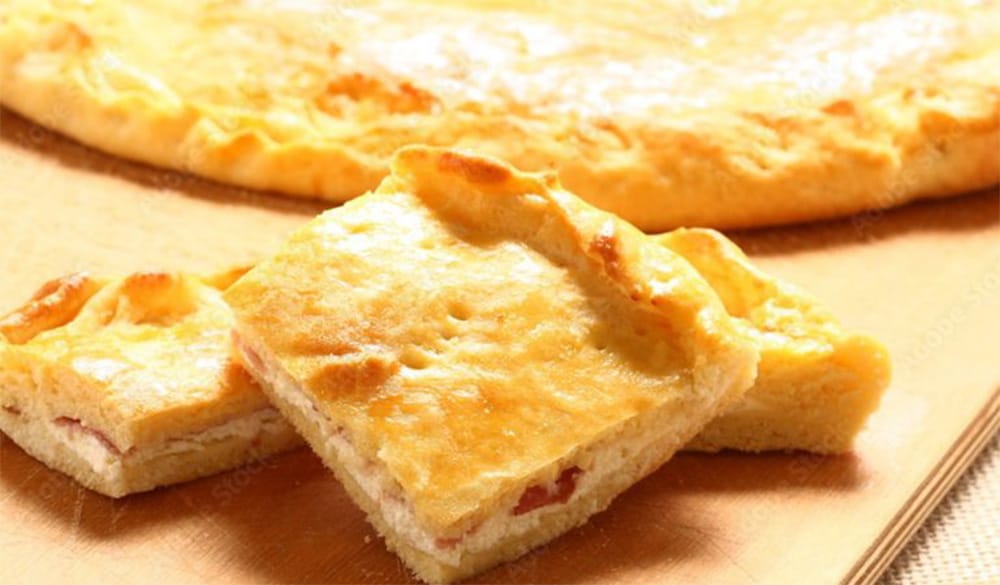 Aggiungi lo yogurt all’impasto della focaccia, è buonissima e senza lievitazione. Solo 250 Kcal!