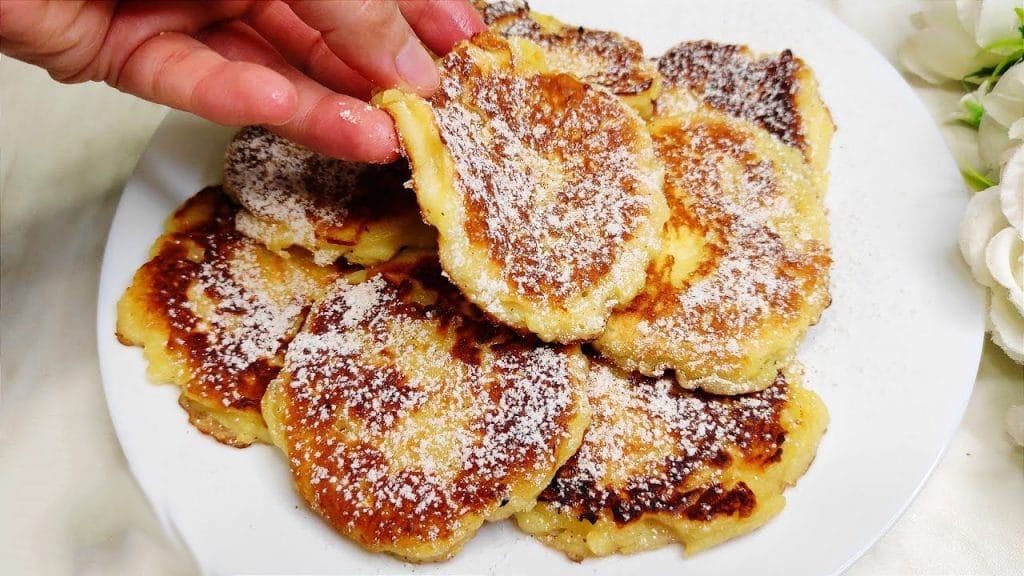 Mela, yogurt e farina! Le frittelle di mele con pochi grassi sono ancora più buone. Solo 60 Kcal