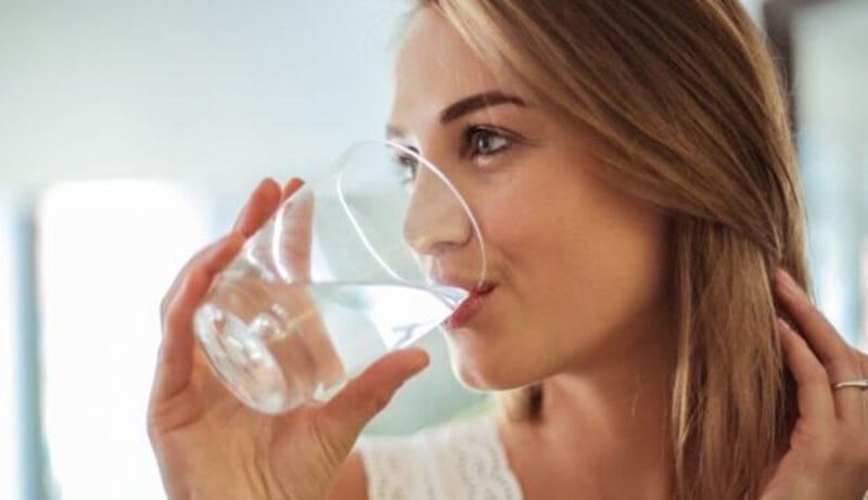 La Dieta degli 8 bicchieri d'acqua