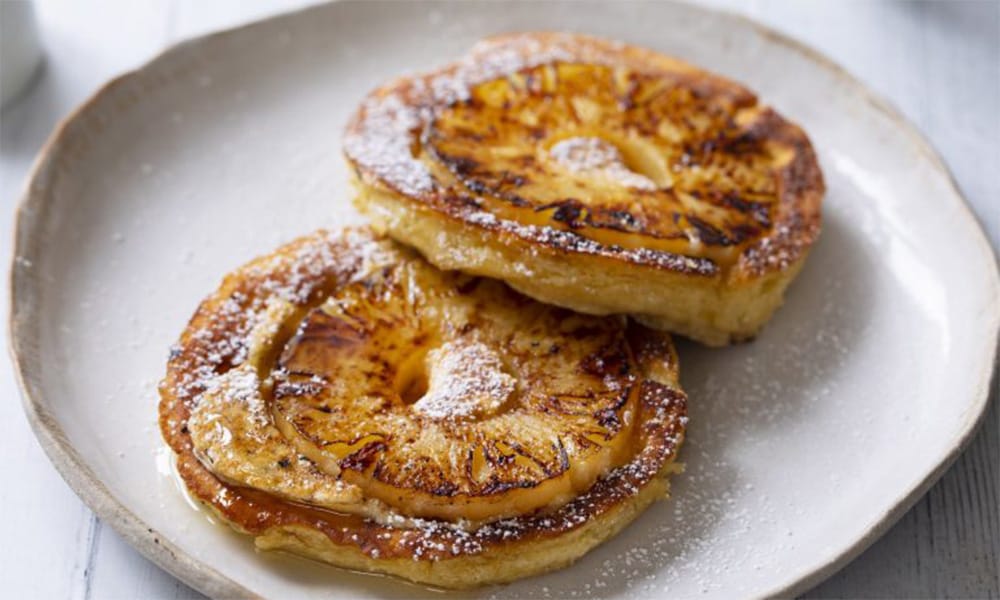 Le frittelle all’ananas in padella, la colazione gustosa e dietetica con sole 80 calorie!