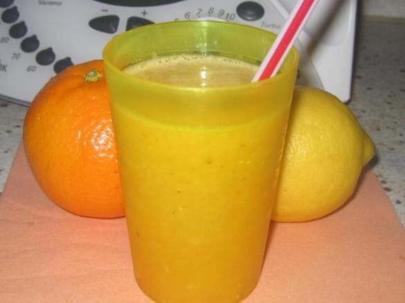 Frullato di mandarini e mela