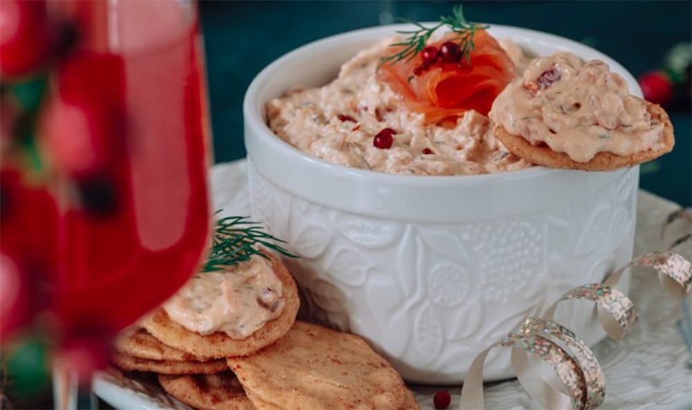 Crema al salmone da spalmare su snack e crostini, meglio della maionese. Solo 125 Kcal!