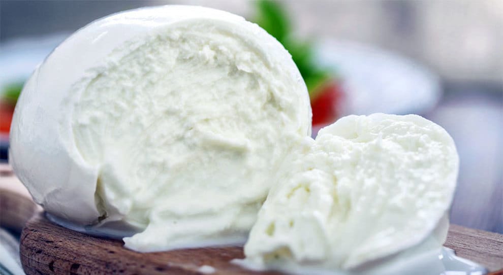 Mozzarella ritirata dai supermercati di una nota marca: ecco i lotti richiamati!