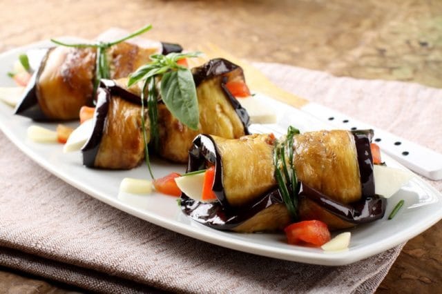 involtini-di-melanzane-con-pomodoro-e-mozzarella-122765-640x426-1328687
