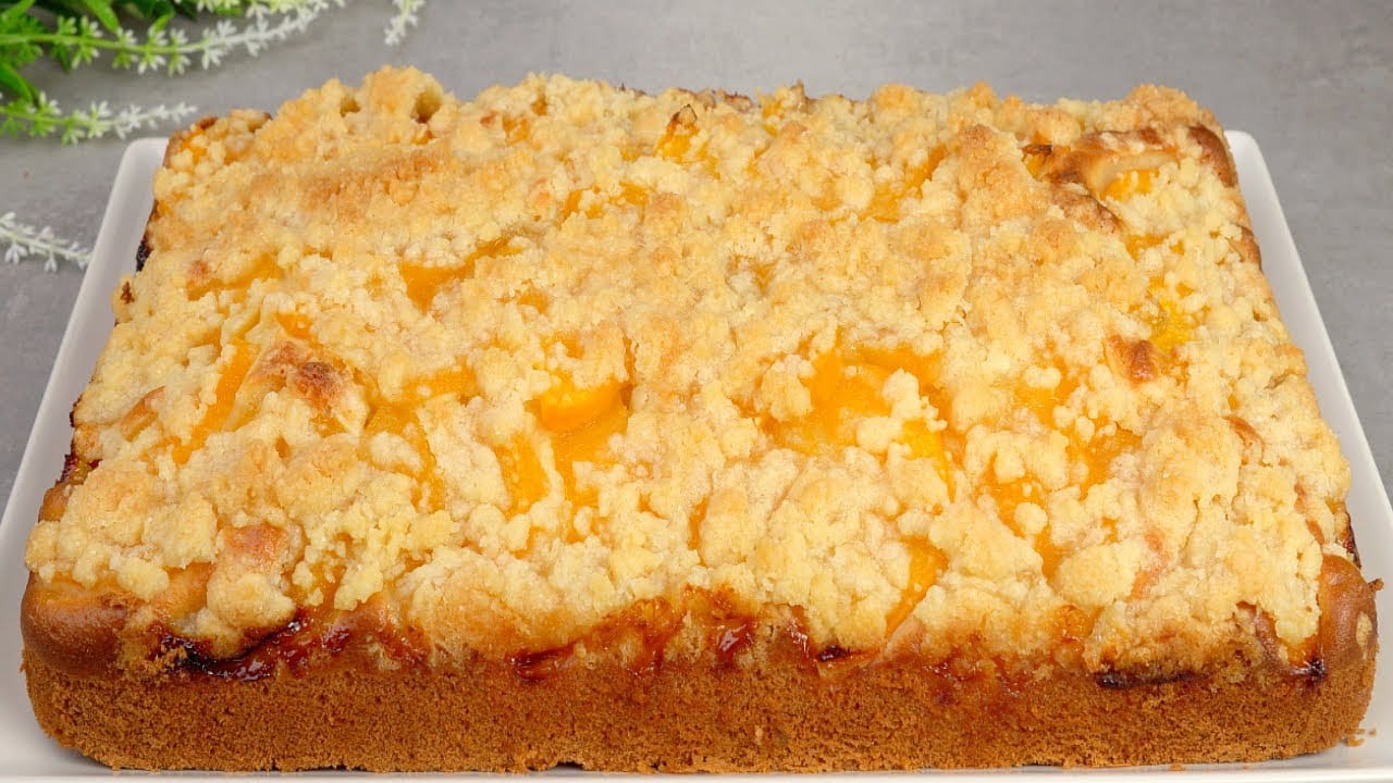 Torta allo yogurt e pesche