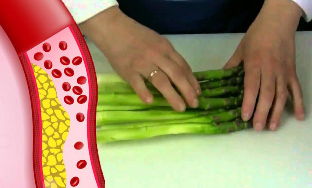 Asparagi, è così che devi mangiarli se vuoi abbassare il colesterolo (e anche la glicemia)