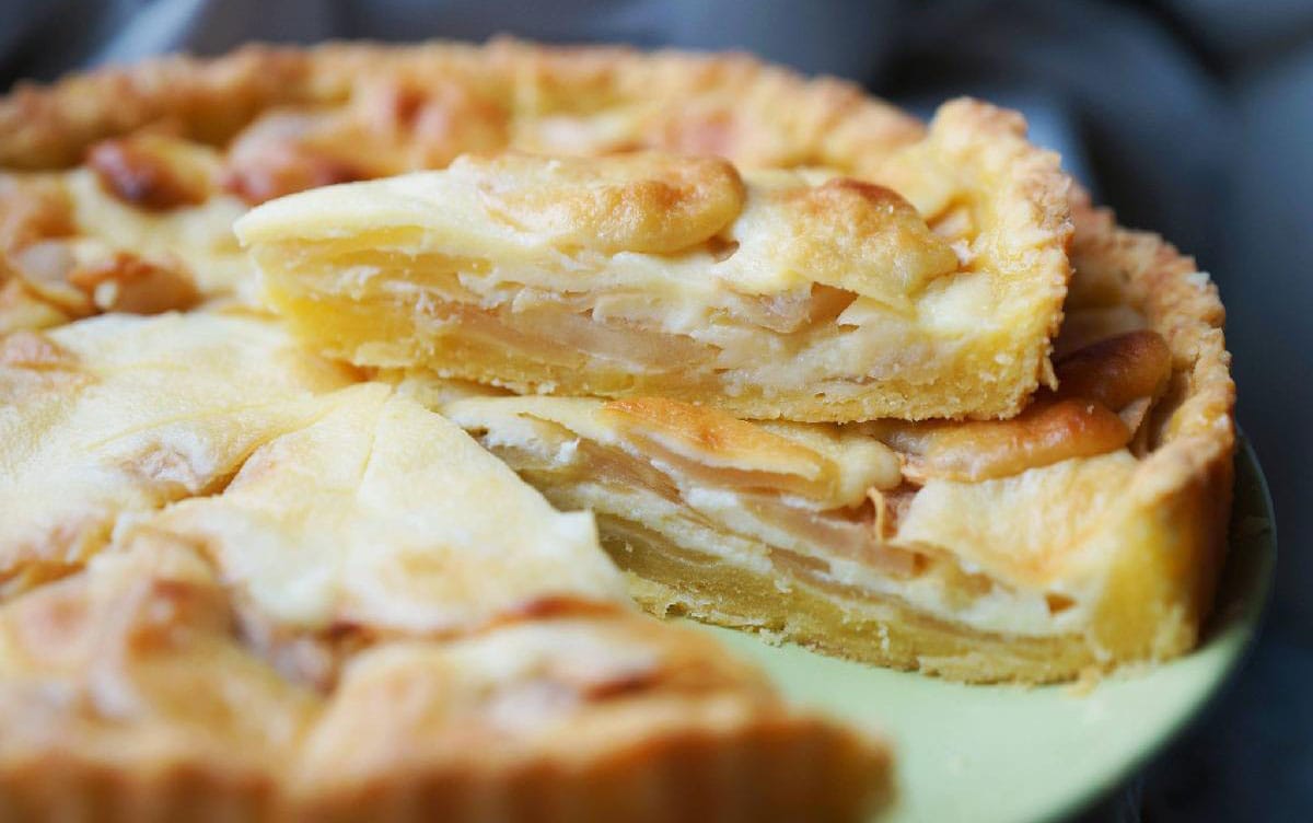 Crostata di mele con crema alla panna