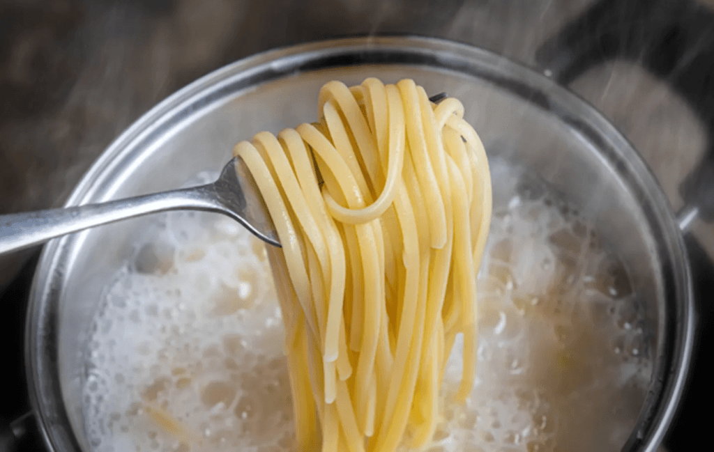 Pasta, la cottura è importante | Il trucco per cuocerla e rimanere in forma: scoprilo qui!